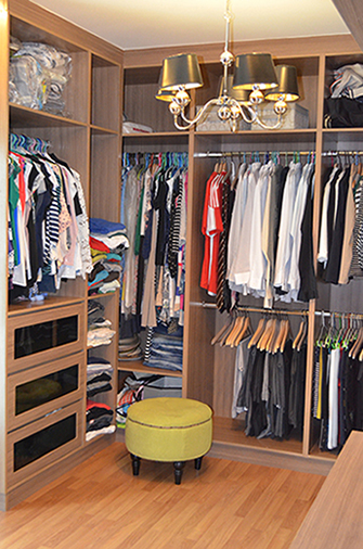 http://www.homeeasybuy.com/member_file/3658/12%20walk-in%20closet.jpg
